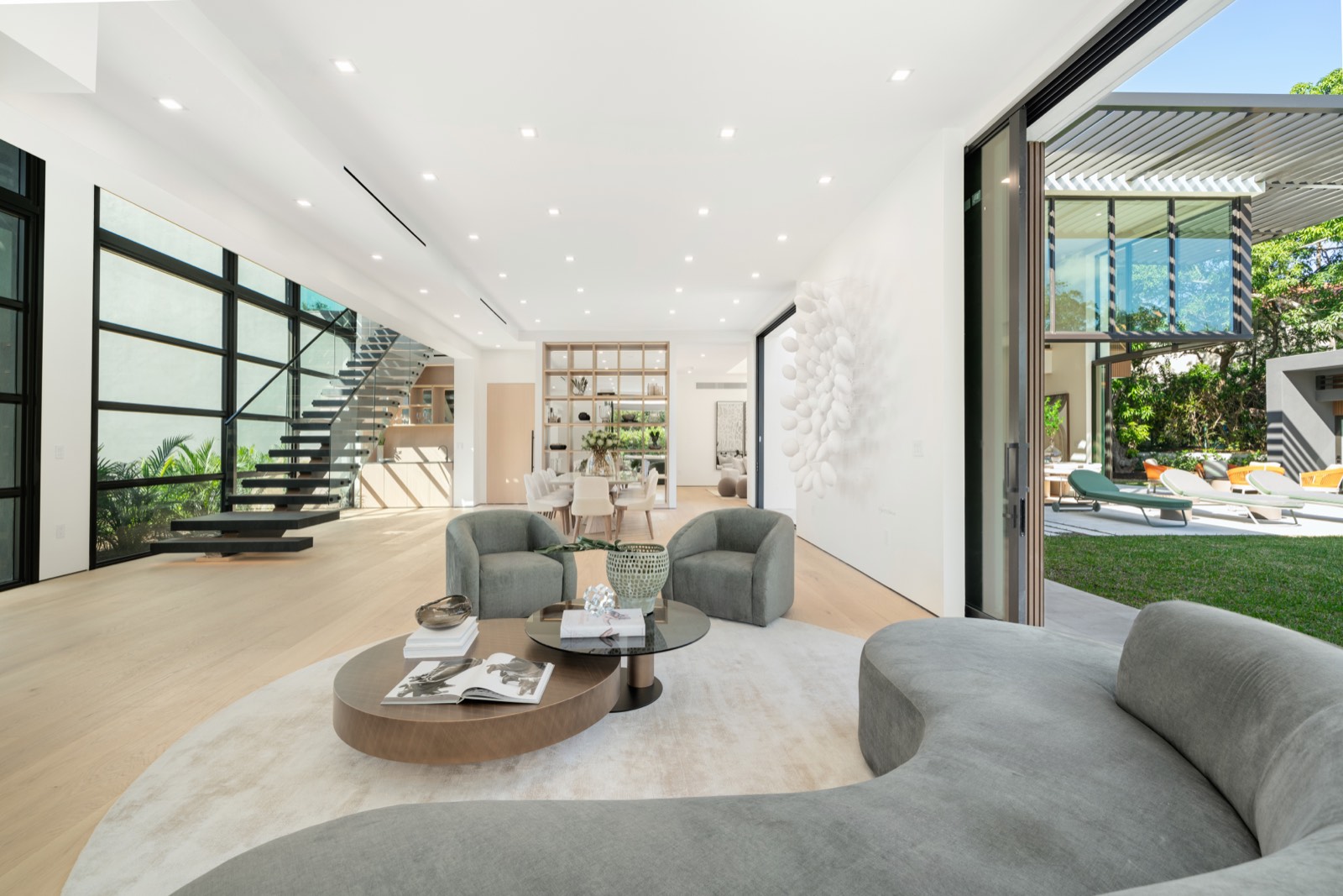 Terrace House, image 11 of 13